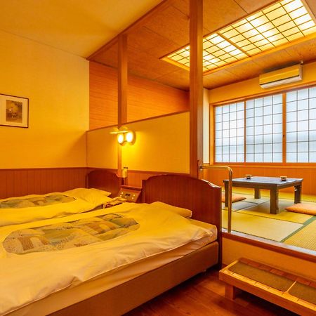 Yawaragi-No-Sato Yadoya Hotel Yufu Room photo