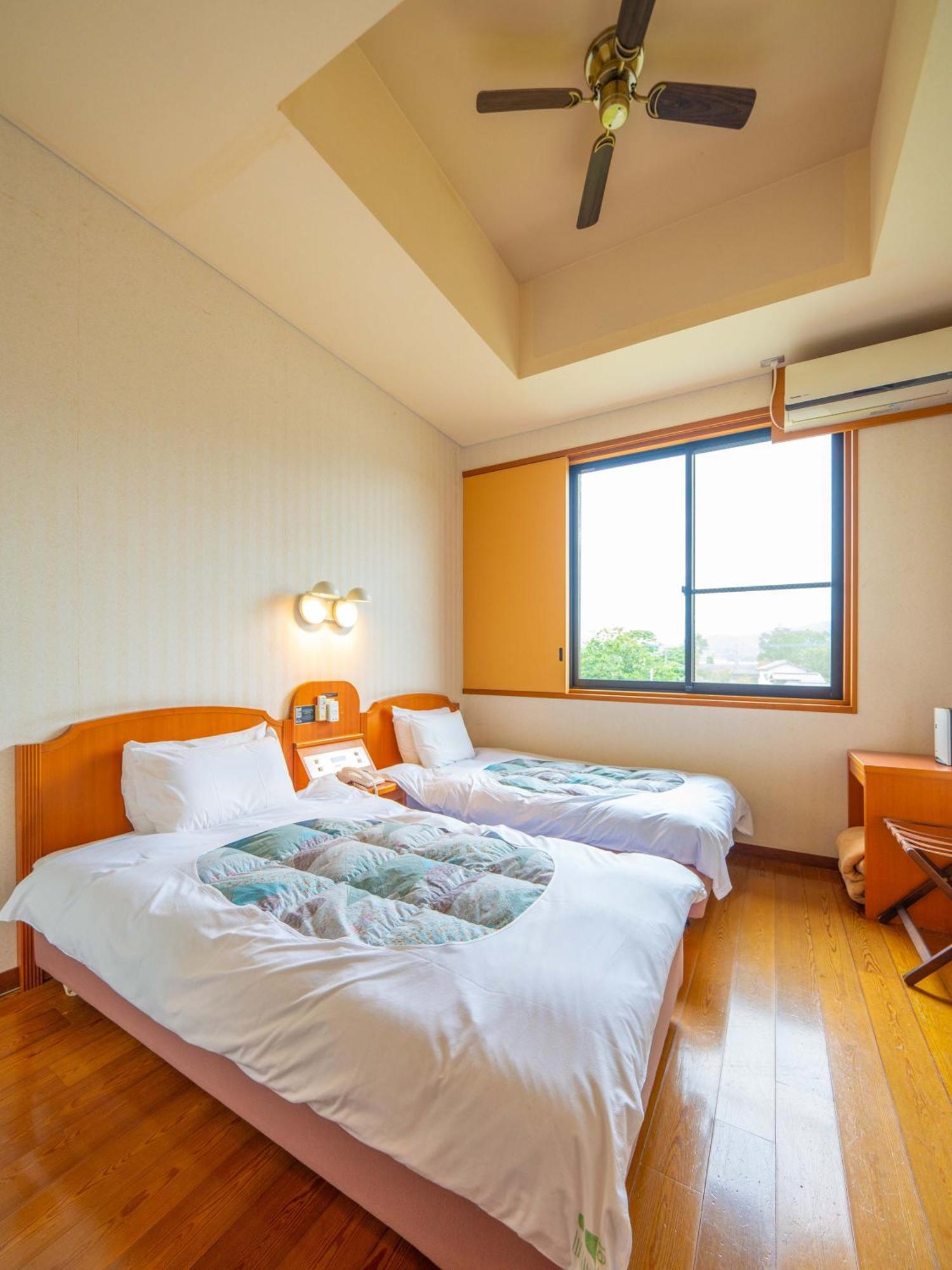 Yawaragi-No-Sato Yadoya Hotel Yufu Room photo